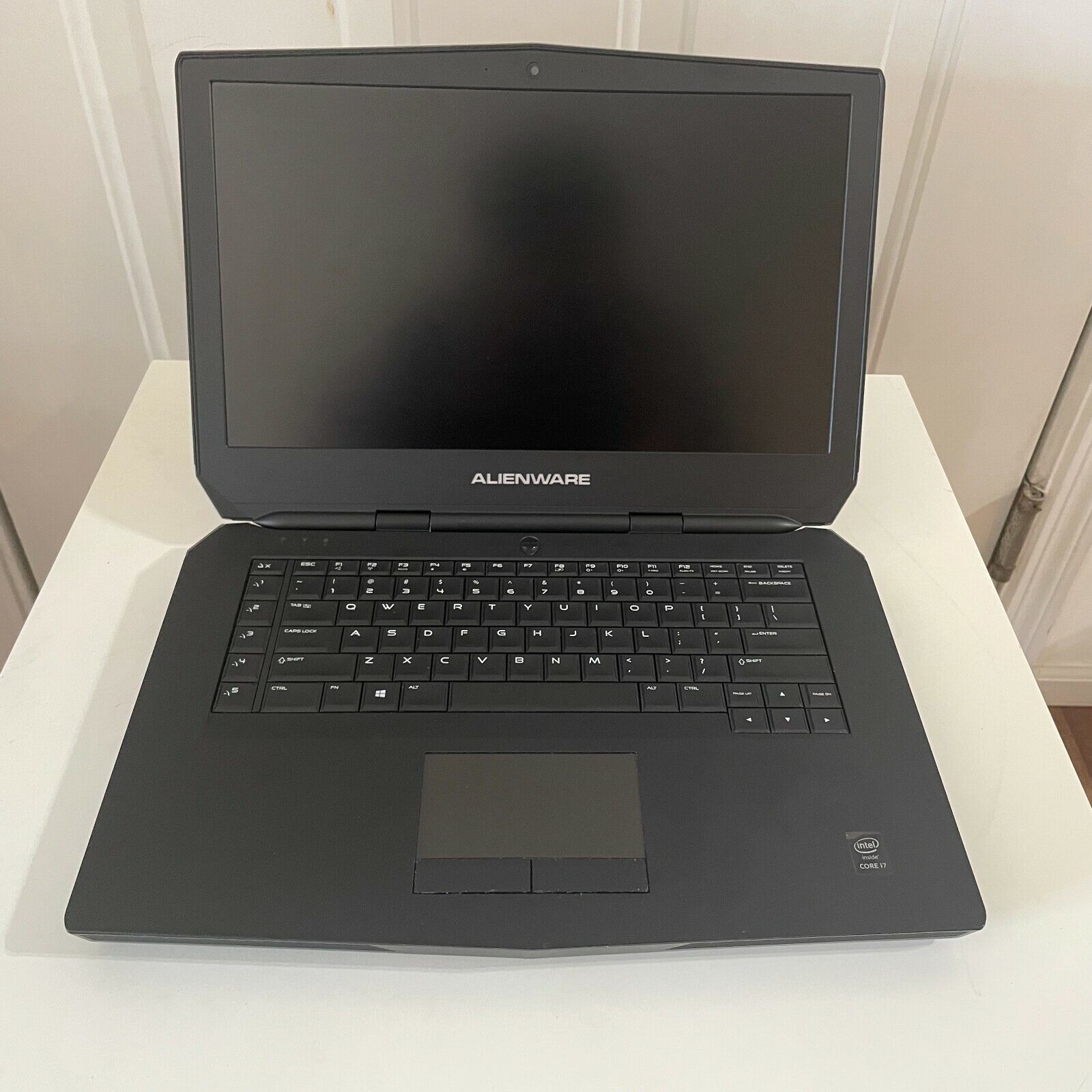 Thay bàn phím Laptop Dell Alienware 15 R1